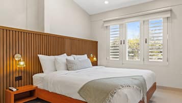 Chambre Deluxe, 1 trĂšs grand lit, non-fumeur