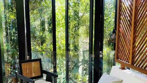 Living area - Heart Fire Glass Treehouse: 
Sanctuary Space  for Couples & Solo Travelers (Tulum)