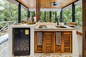 Private kitchen - Heart Fire Glass Treehouse: 
Sanctuary Space  for Couples & Solo Travelers (Tulum)