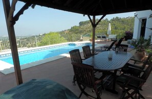 Villa | Outdoor dining