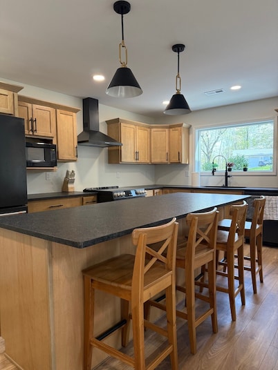 Harris Hideaway Brand New Barn-dominium Norris Lake with Private Dock