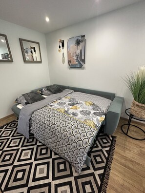 1 bedroom, iron/ironing board, WiFi, bed sheets - The parenthesis (Rouen)