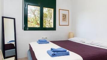 House, 4 Bedrooms, Terrace | 4 bedrooms