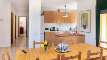 Casa, 4 dormitoris, terrassa | Servei de restauració