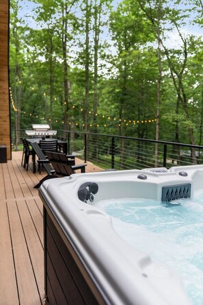 Outdoor dining - The Squire at Dunlap Ridge (Rockbridge)