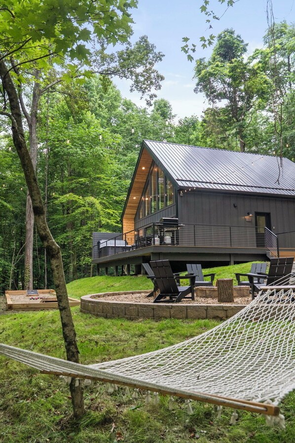 Outdoor dining - The Squire at Dunlap Ridge (Rockbridge)