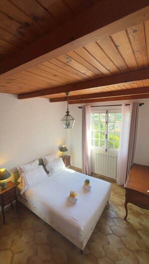 4 bedrooms, iron/ironing board, travel cot, WiFi - Cool house in La Ciotat for 8 people with 3 parking spaces (La Ciotat)