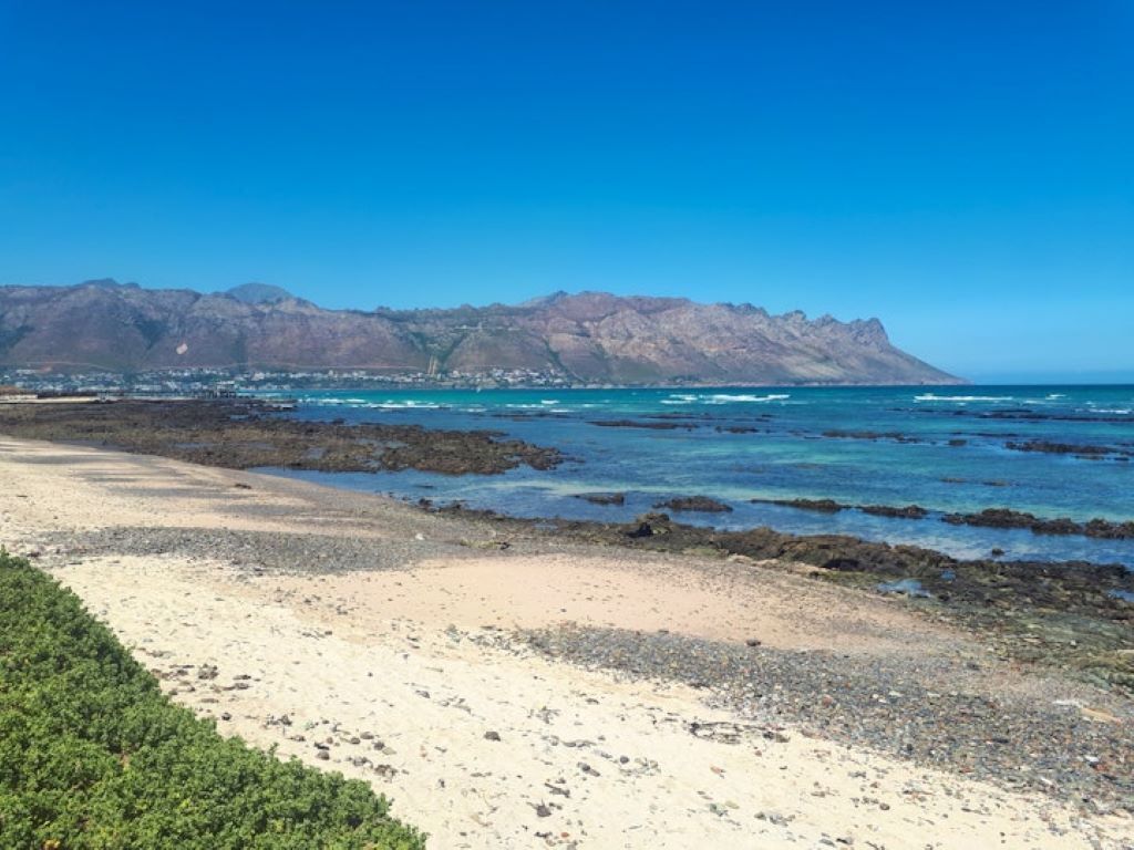 Apartment, 3 Bedrooms, Balcony, Garden View | Exterior