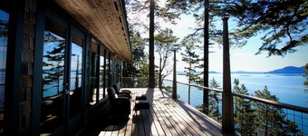 NEW! STUNNING 350 FT OCEANFRONT! Sauna Gym Theater Firepit Piano 18 Ft Ceilings