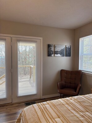 2 bedrooms, iron/ironing board, free WiFi, bed sheets - Charming 2-bedroom house in lovely Norfork Surrounding Area (Norfork)