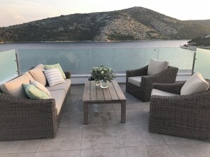 شرفة/رواق