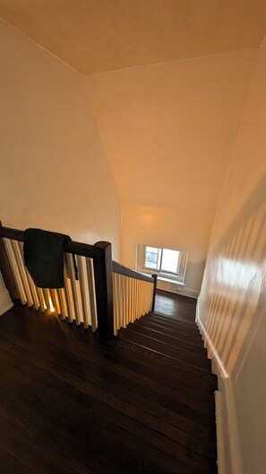 Interior - Charming 2-bedroom apartment w/ WiFi, AC in phenomenal Germantown, Philadelphia (Philadelphia)