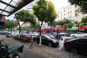 Unclassified image, 2 of 20, button - Shangji Hotel (Waigaoqiao Bonded Area North Metro Station Branch) (Shanghai)
