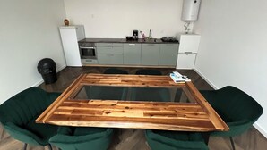 Shared kitchen facilities - Hotel ZaanZen Retreat (Assendelft)