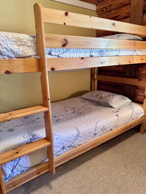 5 chambres, fer et planche Ă repasser, Wi-Fi, draps fournis