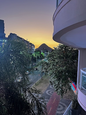 Deluxe Apartment, 2 Bedrooms, Kitchen, Mountain View | Street view