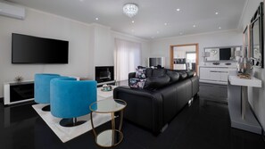 TV connectée, cheminée