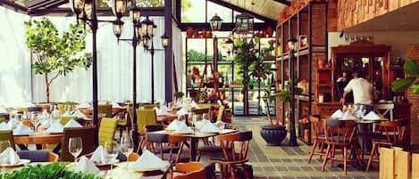 Superior Apartment | Outdoor dining