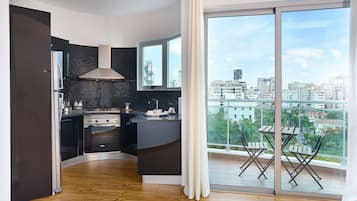Apartament superior | Cuina privada | Frigorífic, microones, torradora i liquadora