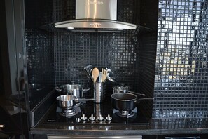 Apartamento superior | Cozinha privada | Geladeira, micro-ondas, torradeira, liquidificador