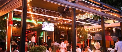 Superior Apartment | Outdoor dining
