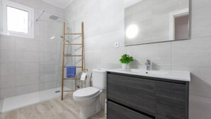 Ferienhaus, 4 Schlafzimmer | Badezimmer