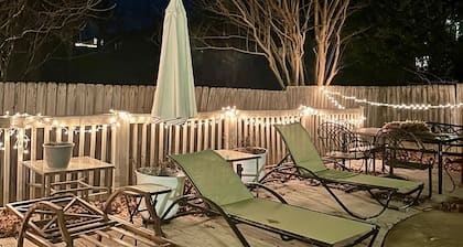 Relaxing 2-bedroom home in the heart of West Little Rock with a hot tub.