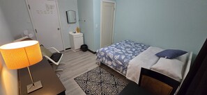 5 Schlafzimmer, Schreibtisch, Reisekinderbett, kostenloses WLAN