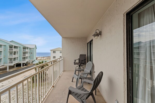 Property grounds - Sugar Beach 221 | 4 Beachfront Pools & Snack Bar | My Beach Getaways (Orange Beach)