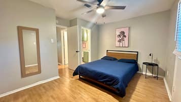 2 bedrooms, iron/ironing board, WiFi, bed sheets