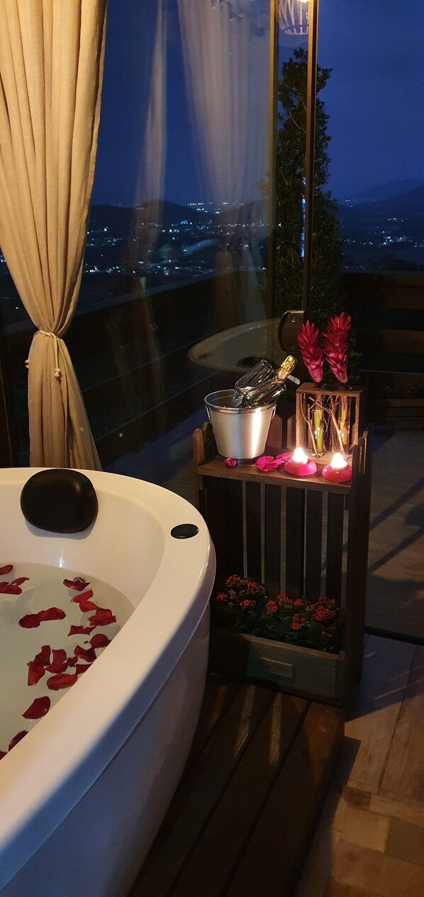 컴포트 샬레, 바다 전망 | 거실 공간