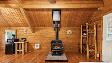 1 habitación y espacio para trabajar con laptop