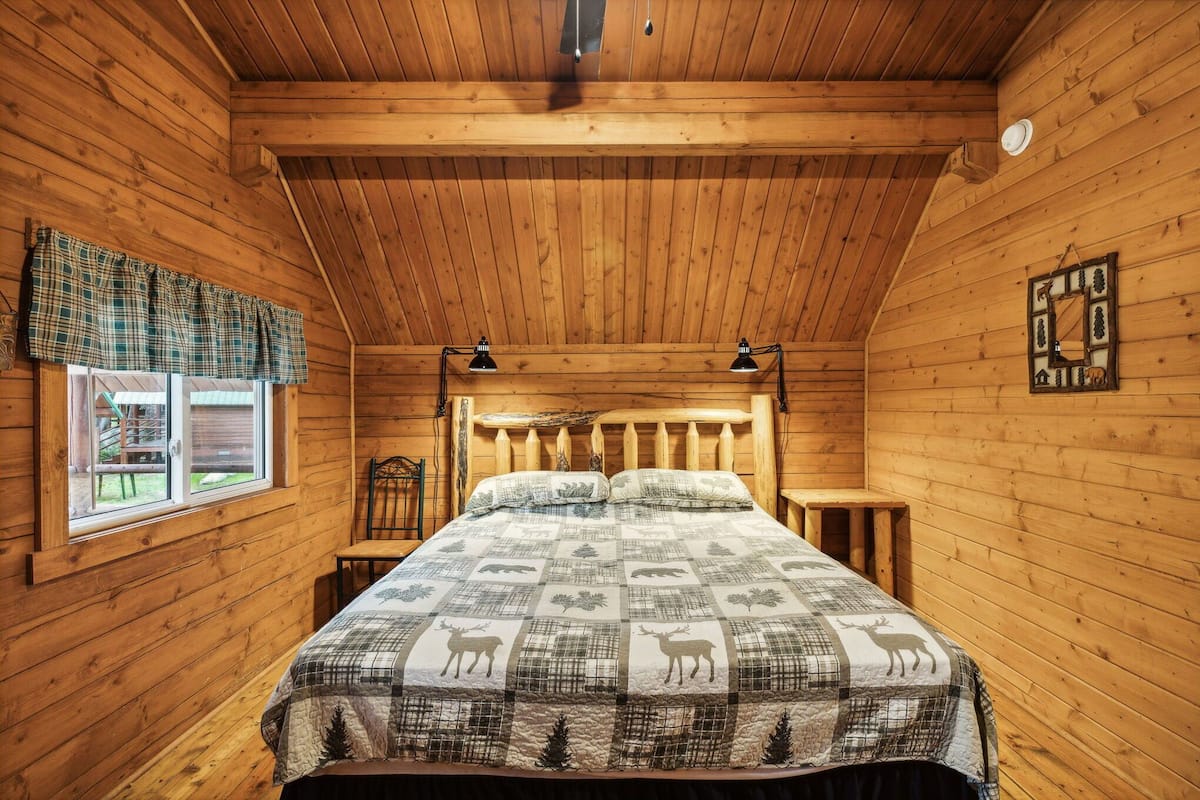1 bedroom, laptop workspace, iron/ironing board, free WiFi
