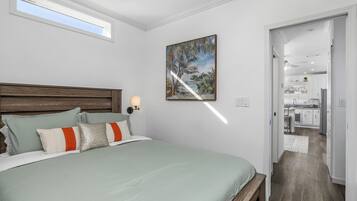 1 bedroom, iron/ironing board, free WiFi, bed sheets