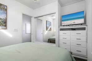 1 habitación, tabla de planchar con plancha, wifi gratis y ropa de cama 