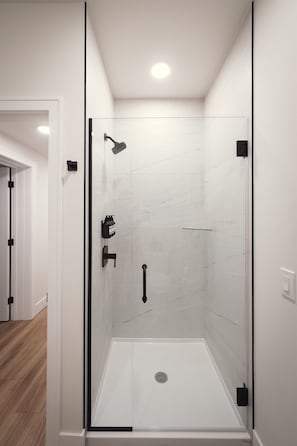 Shower, hair dryer, towels - Modern Lakeside Escape | Prime Location + Parking (Traverse City)
