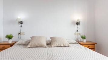 House, 3 Bedrooms, Terrace | 3 bedrooms