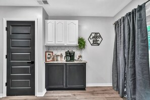 Interior - Beautiful Coastal Home 10 Minutes from Pensacola Beach! SuperHost 1k+ Reviews (Gulf Breeze)