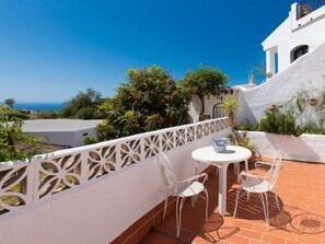 Outdoor dining - Global Marja - By Global Rental Holidays 8432 (Nerja)
