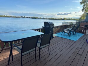 Outdoor dining - Hidden Waterfront Oasis (Fairbanks)