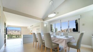 Villa, 5 Bedrooms | Dining - Global Piedra Amarilla 6p 8437 (San Bartolomé de Tirajana)