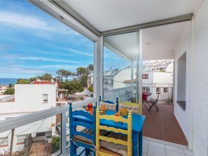 Casa, 3 quartos, terraço | Sacada