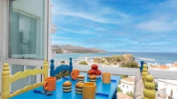 House, 3 Bedrooms, Terrace | Balcony