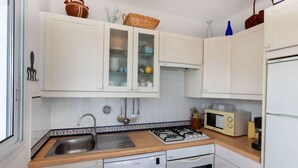 House, 3 Bedrooms, Terrace | Interior - Global Graciosa Blanco 8442 (Llanca)