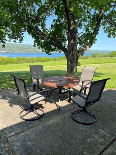 GORGEOUS SENECA LAKE & WATKINS GLEN VILLAGE VIEW!