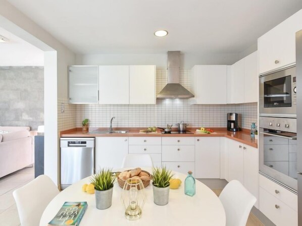 Private kitchen - Global 3 in PAR 4 - By Global Rental Holidays 8485 (San Bartolomé de Tirajana)