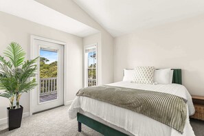 5 slaapkamers, een strijkplank/strijkijzer, reisbedje, wifi