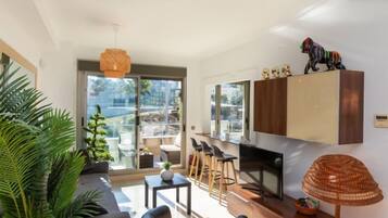 House, 3 Bedrooms, Terrace | Living area