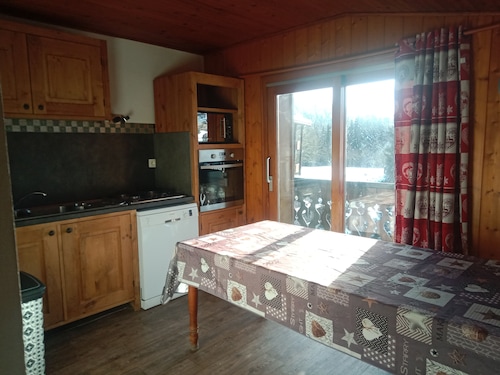 7-person 3-bedroom apartment in village center