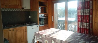 7-person 3-bedroom apartment in village center